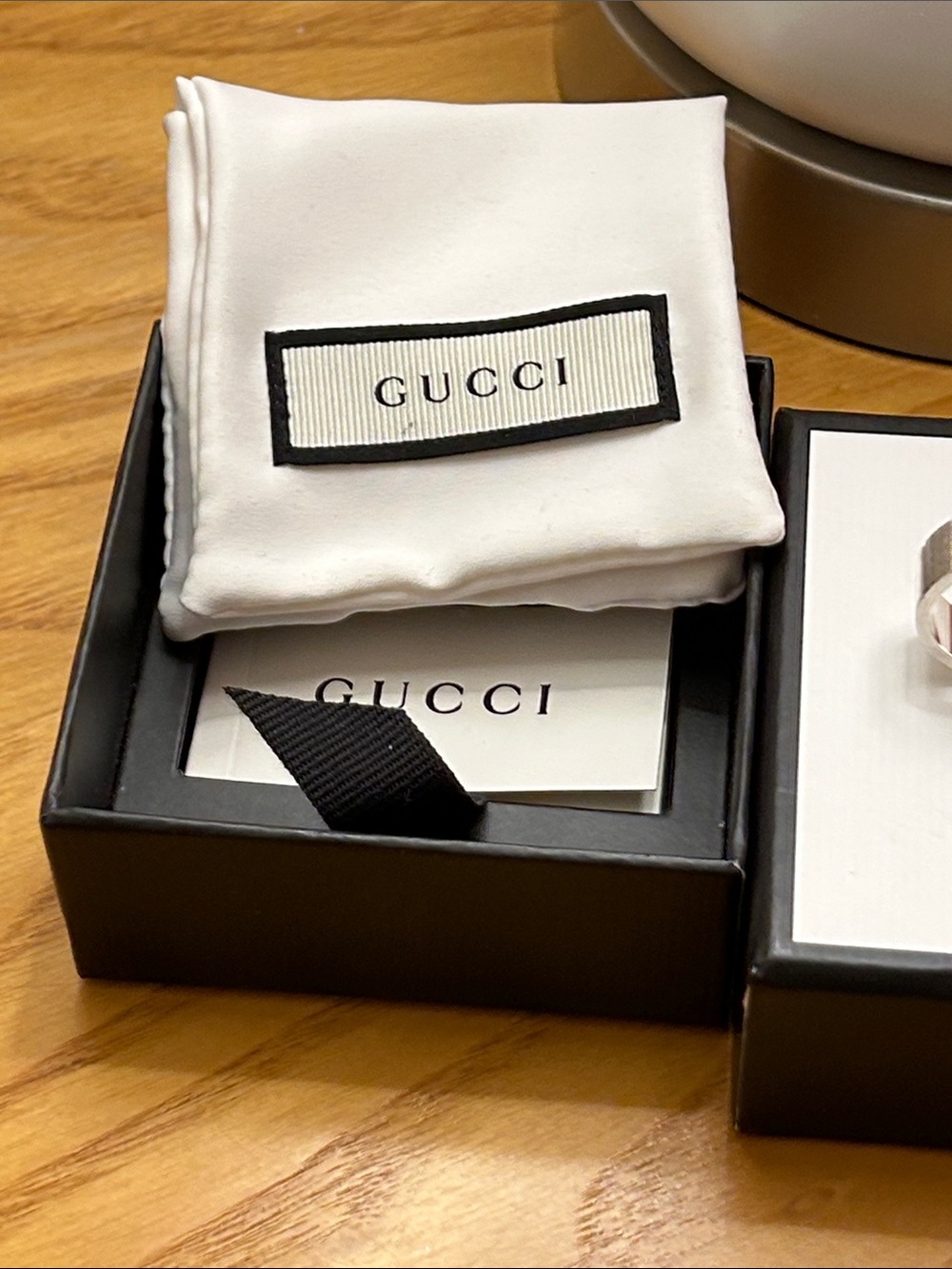 Gucci Silver Men's Ring size 9 with pouch,  care tags and box - Picture 9 of 11